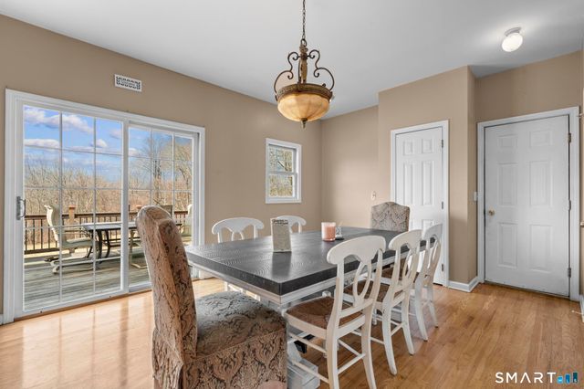 16 Larkey Road, Oxford, CT 06478