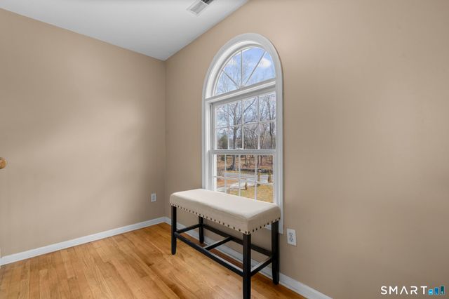 16 Larkey Road, Oxford, CT 06478