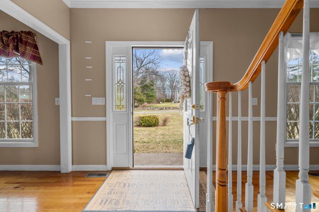 16 Larkey Road, Oxford, CT 06478