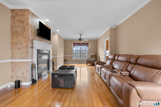 16 Larkey Road, Oxford, CT 06478