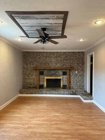 520 Pinoak Drive, Nicholasville, KY 40356