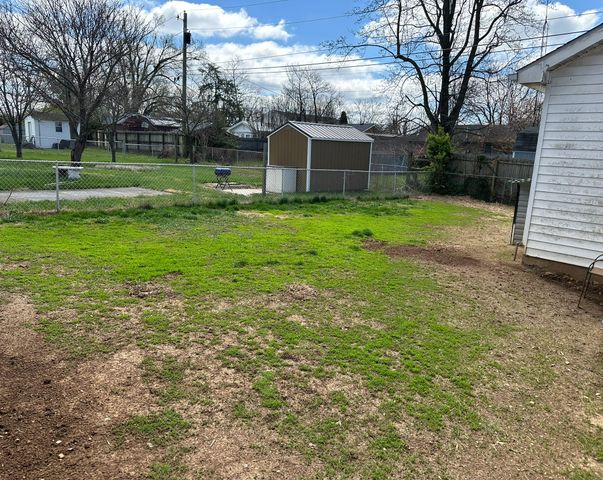 520 Pinoak Drive, Nicholasville, KY 40356