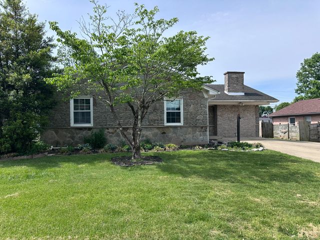 520 Pinoak Drive, Nicholasville, KY 40356