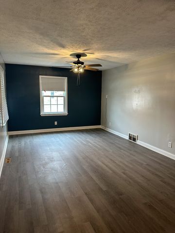 520 Pinoak Drive, Nicholasville, KY 40356