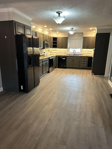 520 Pinoak Drive, Nicholasville, KY 40356