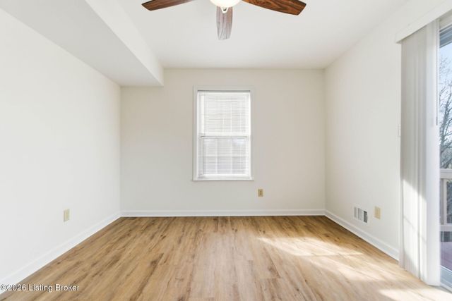 4653 Shenandoah Dr, Louisville, KY 40241