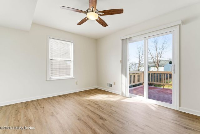 4653 Shenandoah Dr, Louisville, KY 40241