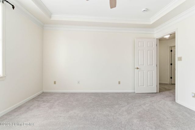 4653 Shenandoah Dr, Louisville, KY 40241