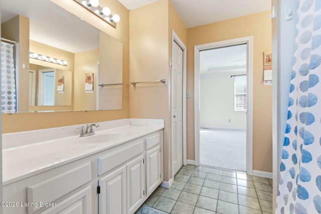 4653 Shenandoah Dr, Louisville, KY 40241