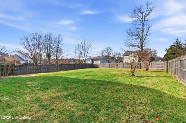 4653 Shenandoah Dr, Louisville, KY 40241