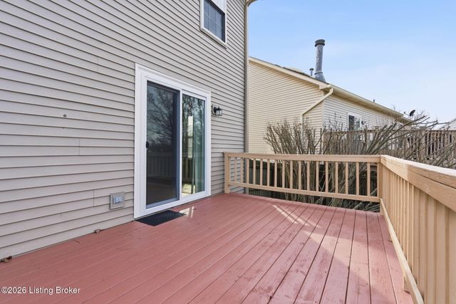 4653 Shenandoah Dr, Louisville, KY 40241