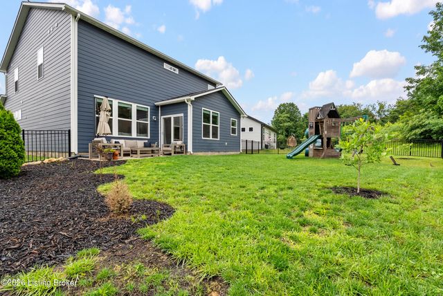 4629 Golden Eagle Dr, Louisville, KY 40245