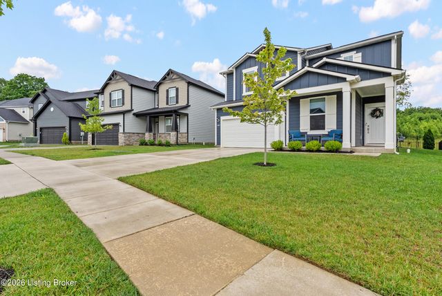 4629 Golden Eagle Dr, Louisville, KY 40245