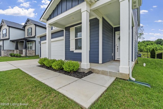 4629 Golden Eagle Dr, Louisville, KY 40245