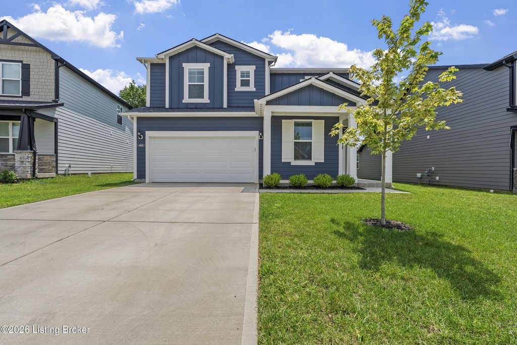 4629 Golden Eagle Dr, Louisville, KY 40245