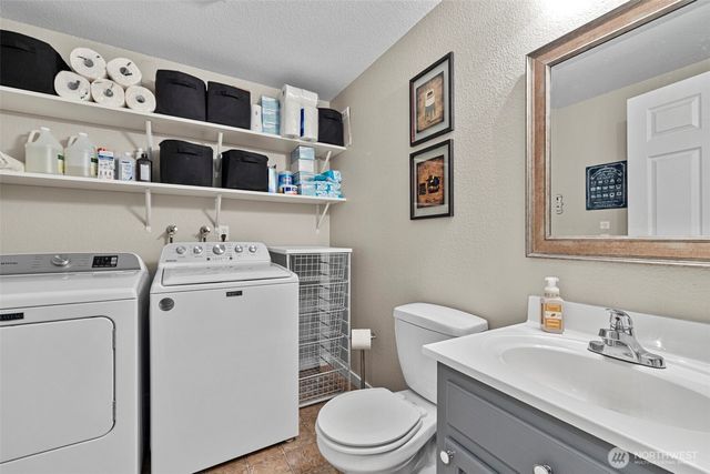 1991 Karen Road, Oak Harbor, WA 98277