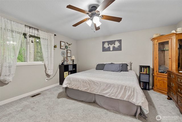 1991 Karen Road, Oak Harbor, WA 98277