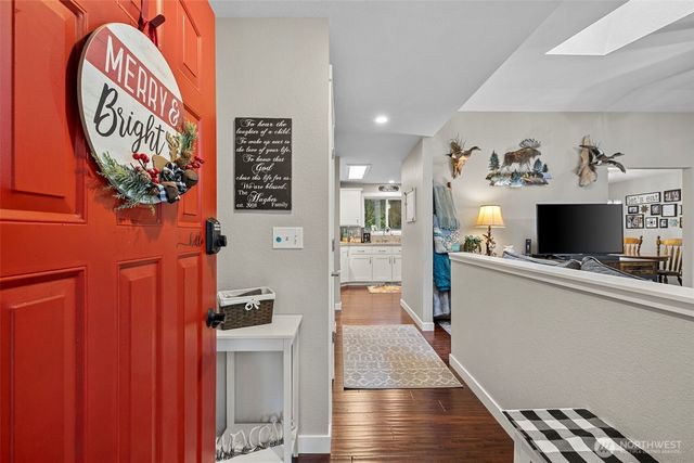 1991 Karen Road, Oak Harbor, WA 98277