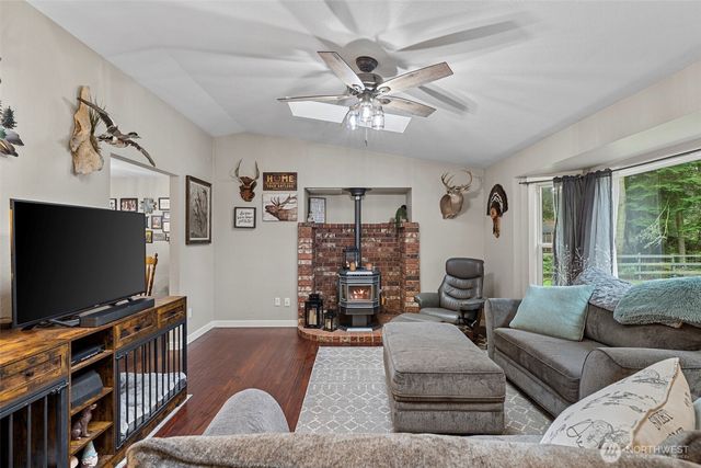 1991 Karen Road, Oak Harbor, WA 98277