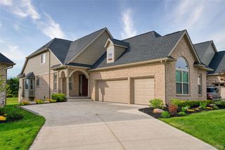 8250 Stoney Creek Drive, Green Oak Township, MI 48178