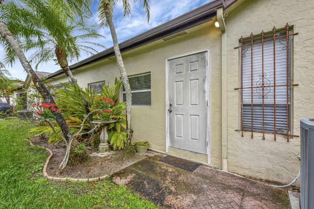 178 Ramblewood Circle, Royal Palm Beach, FL 33411