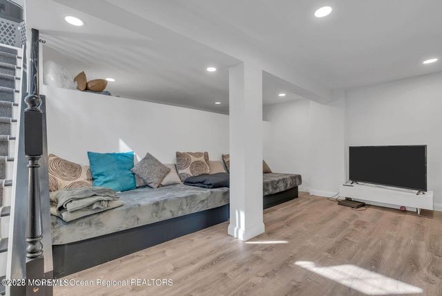 373 W Park Avenue, Oakhurst, NJ 07755