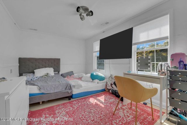 373 W Park Avenue, Oakhurst, NJ 07755