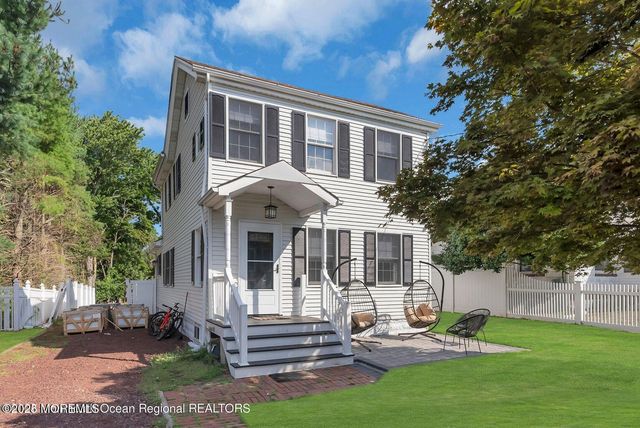 373 W Park Avenue, Oakhurst, NJ 07755