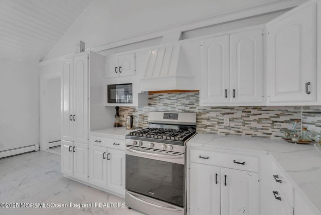 373 W Park Avenue, Oakhurst, NJ 07755