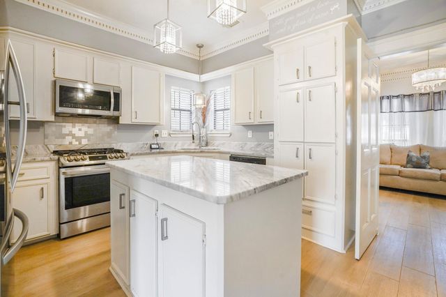 15311 Dawnbrook Drive, Houston, TX 77068