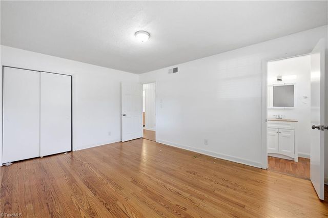 850 Minorcas Road, Winston-salem, NC 27106