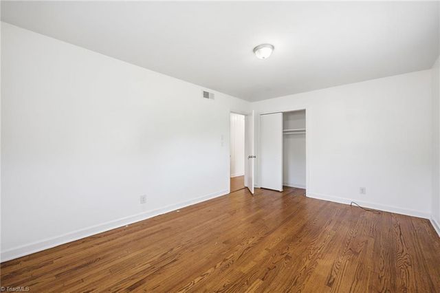 850 Minorcas Road, Winston-salem, NC 27106