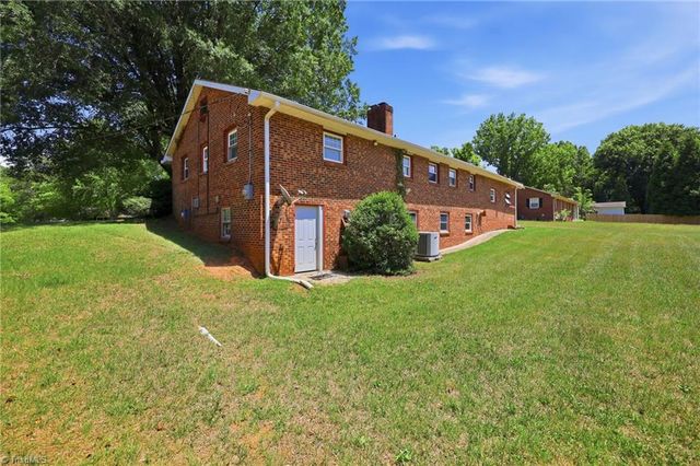 850 Minorcas Road, Winston-salem, NC 27106