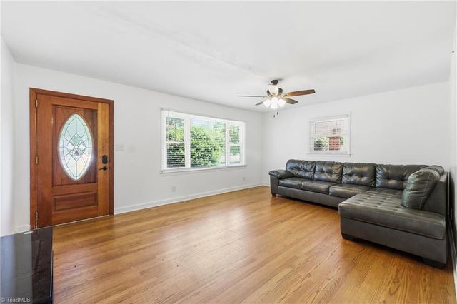 850 Minorcas Road, Winston-salem, NC 27106