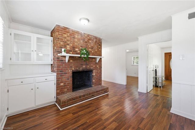 850 Minorcas Road, Winston-salem, NC 27106