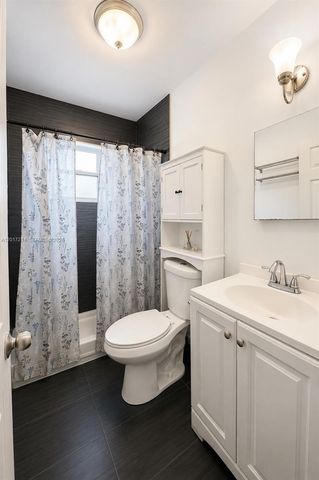 127 NW 47th Terrace N4, Miami, FL 33127