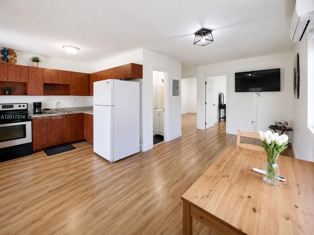 127 NW 47th Terrace N4, Miami, FL 33127