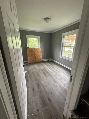 20300 Bloom Street, Detroit, MI 48234