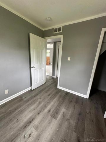 20300 Bloom Street, Detroit, MI 48234