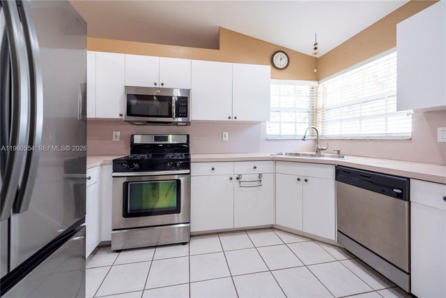 2260 NW 137th Ave, Sunrise, FL 33323