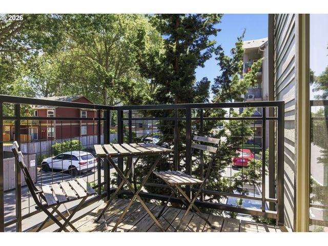 13925 Sw MERIDIAN St 202, Beaverton, OR 97005
