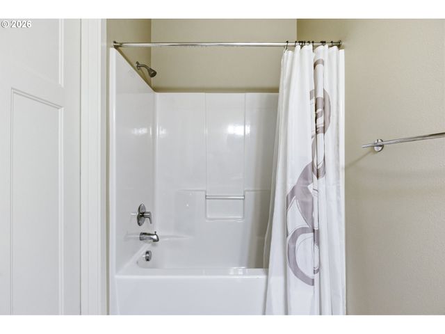 13925 Sw MERIDIAN St 202, Beaverton, OR 97005