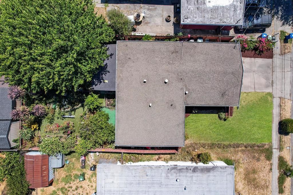 Image 9 of property listing at 6364 Thomas Avenue, Newark, CA 94560