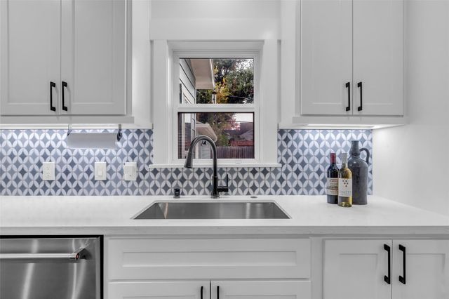 2611 Ruth Street, Houston, TX 77004