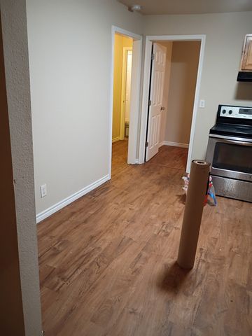 2112 W Bond Street, Denison, TX 75020