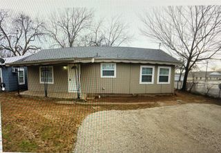 2112 W Bond Street, Denison, TX 75020