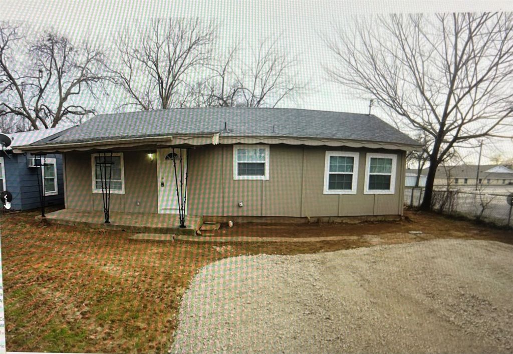 2112 W Bond Street, Denison, TX 75020