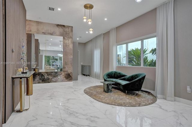 18985 Atlantic Blvd, Sunny Isles Beach, FL 33160
