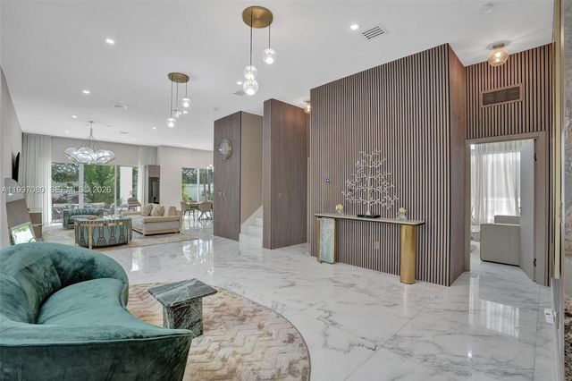 18985 Atlantic Blvd, Sunny Isles Beach, FL 33160