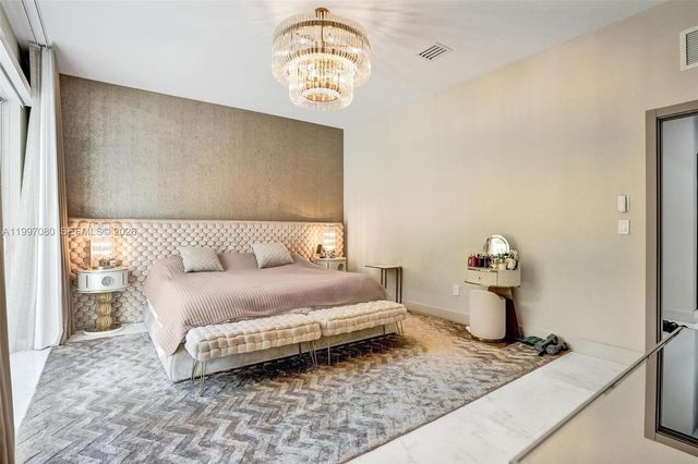 18985 Atlantic Blvd, Sunny Isles Beach, FL 33160